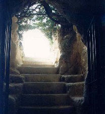 Copy_of_Lazarus20tomb